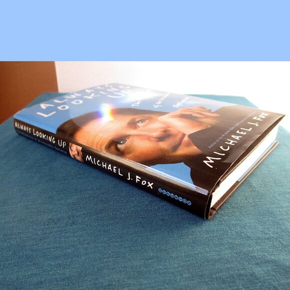 Book - Always Looking Up: Adventures of an Incurable Optimist by Michael J. Fox - Picture 9 of 12